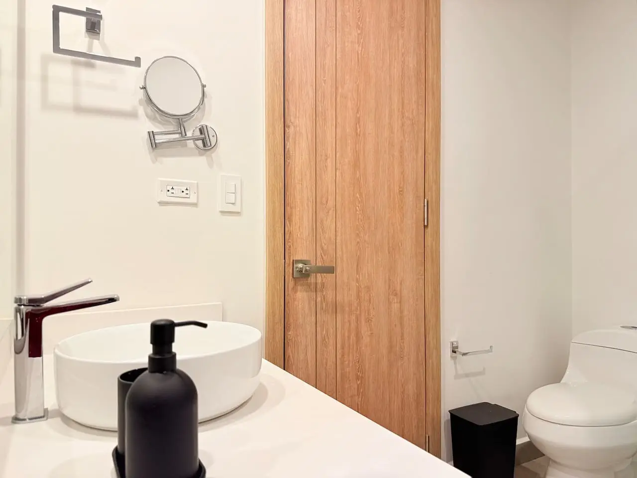 Exclusive Apartment | Private Pool | Beachfront - Image 24