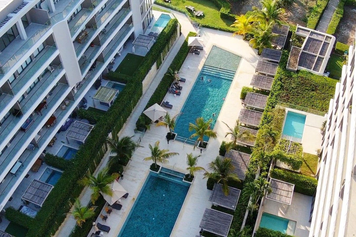 Exclusive Apartment | Private Pool | Beachfront - Image 9