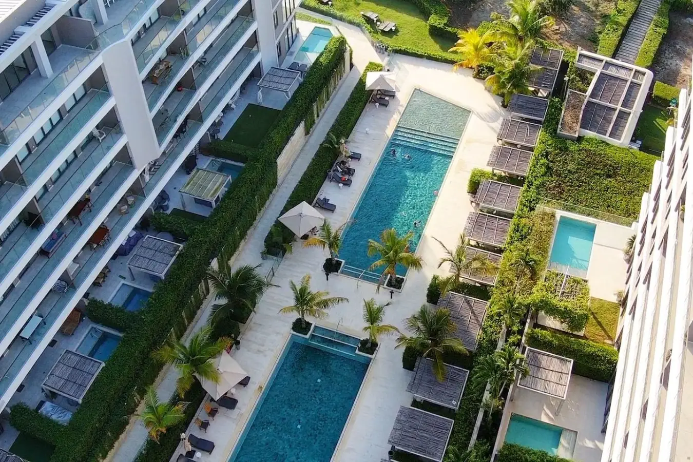 Exclusive Apartment | Private Pool | Beachfront - Image 9