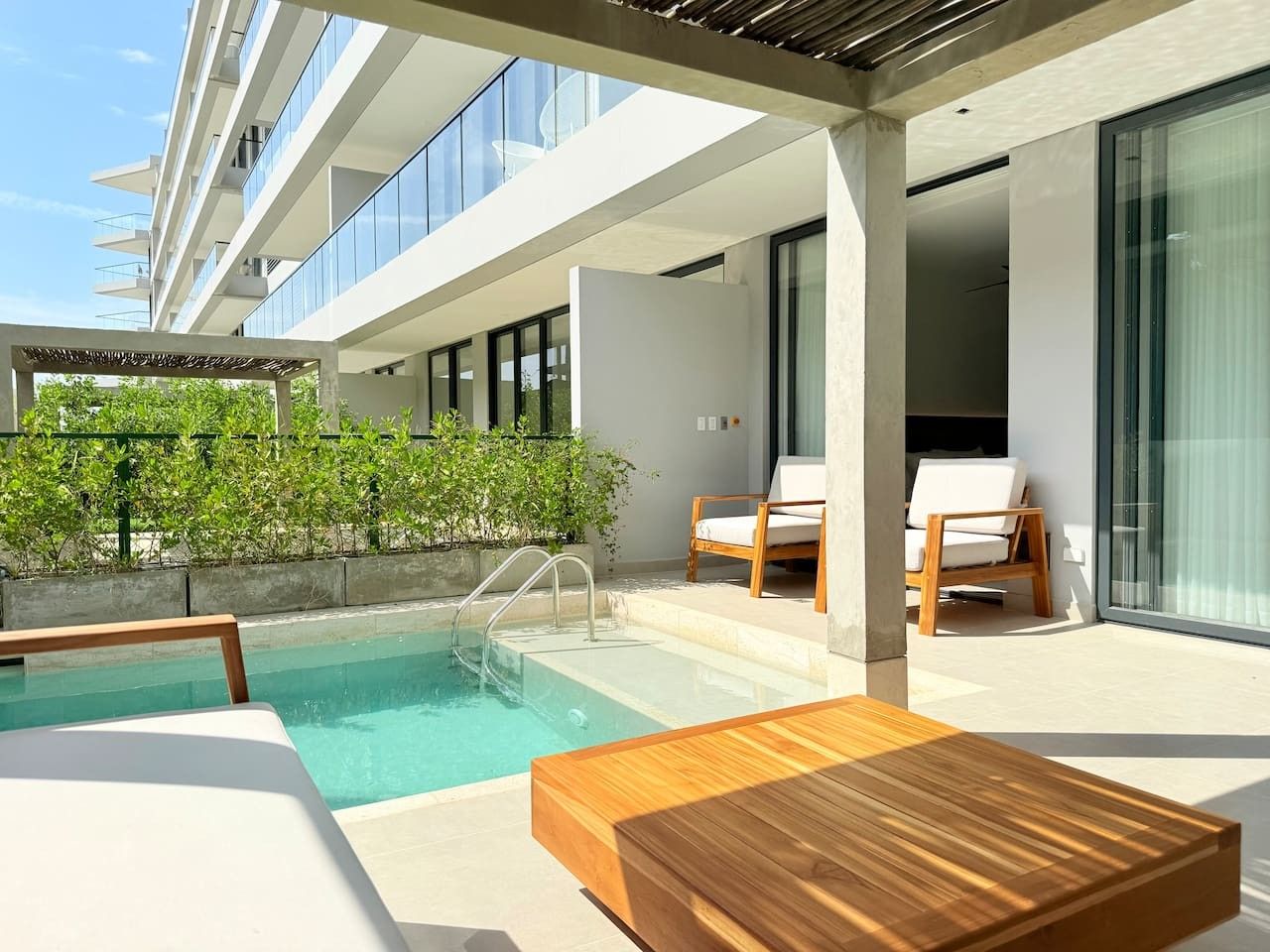 Exclusive Apartment | Private Pool | Beachfront - Image 4