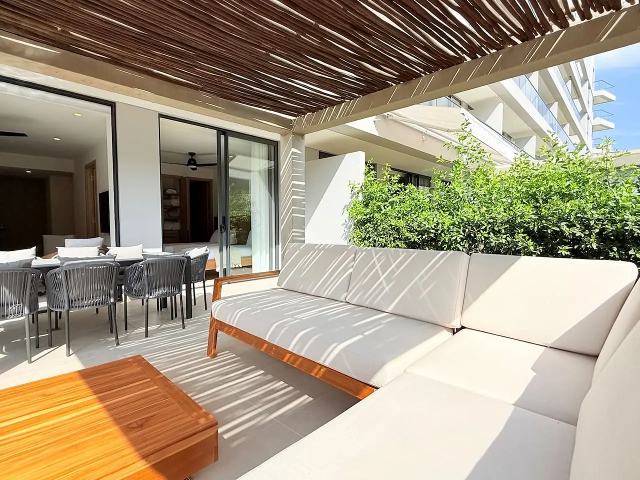Exclusive Apartment | Private Pool | Beachfront - Image 47