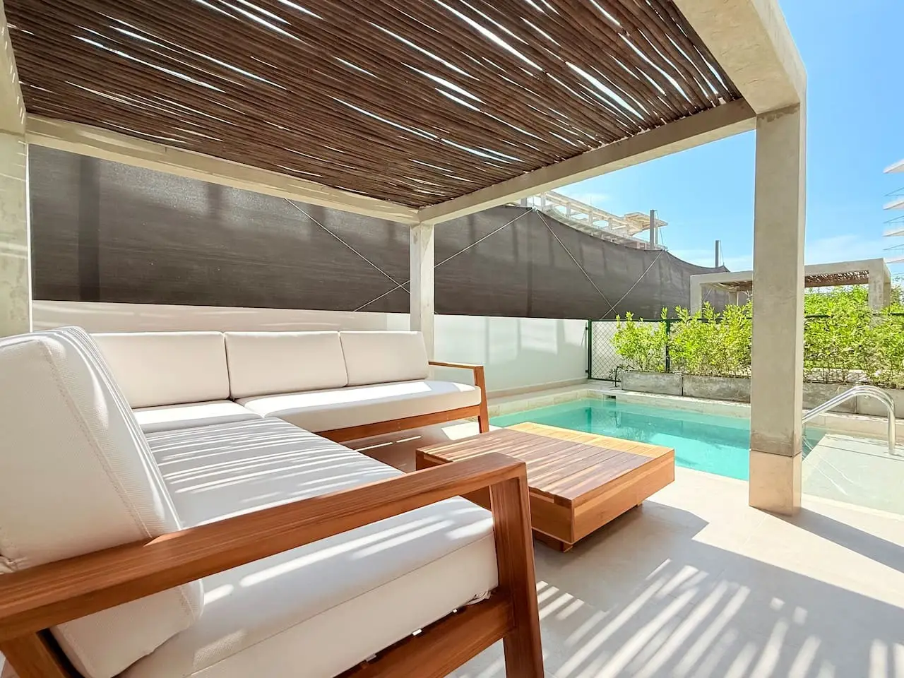 Exclusive Apartment | Private Pool | Beachfront - Image 43