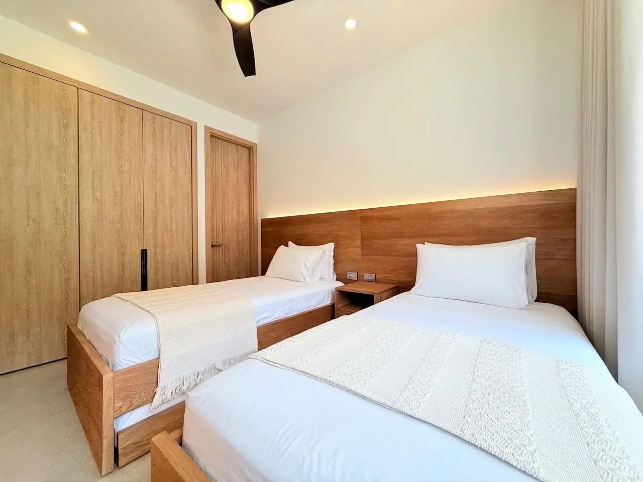 Exclusive Apartment | Private Pool | Beachfront - Image 15