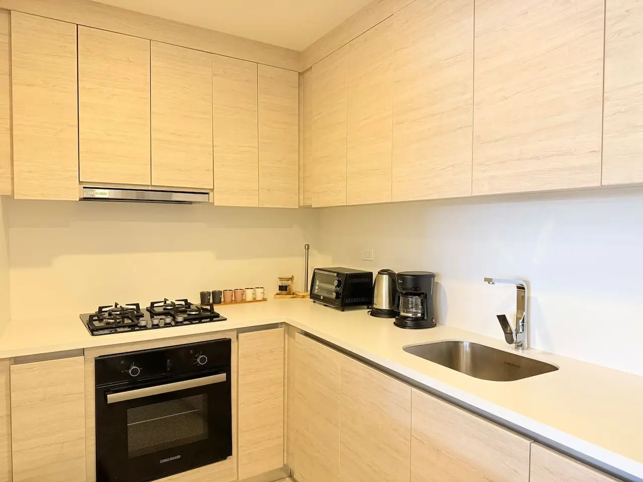 Beachfront Apartment | Private Pool | Morros Kai - Image 25
