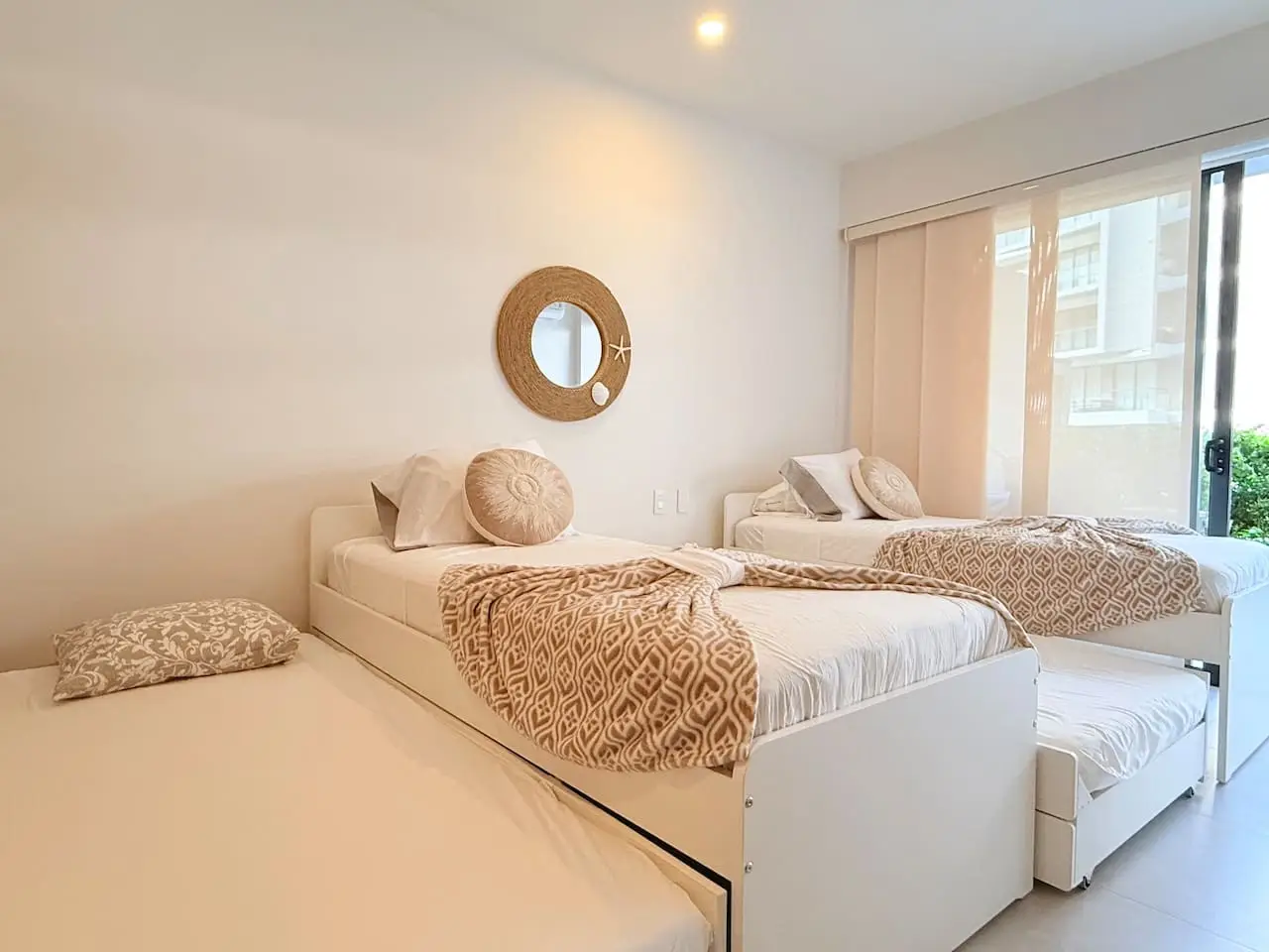 Beachfront Apartment | Private Pool | Morros Kai - Image 13