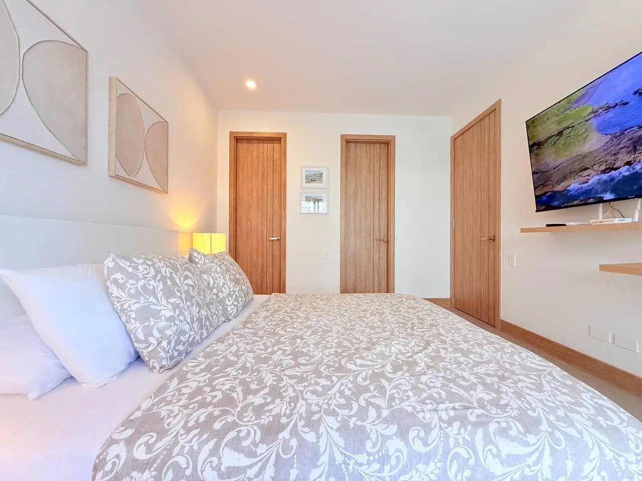 Beachfront Apartment | Private Pool | Morros Kai - Image 18