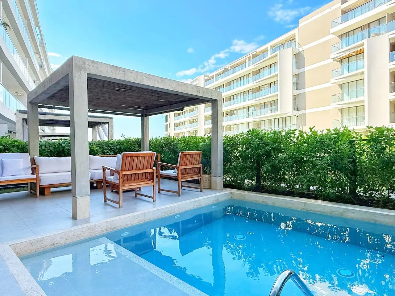 Beachfront Apartment | Private Pool | Morros Kai - Image 3