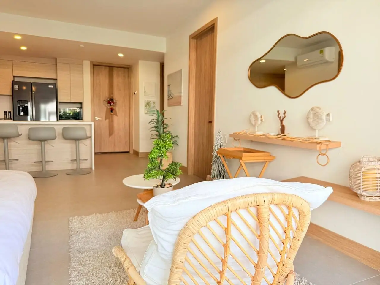 Beachfront Apartment | Private Pool | Morros Kai - Image 32