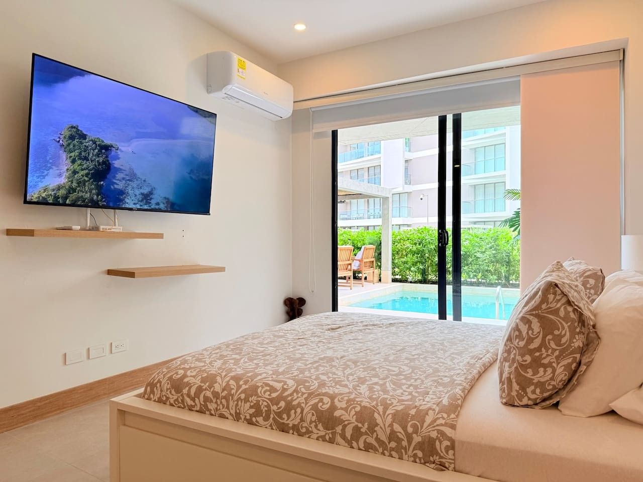 Beachfront Apartment | Private Pool | Morros Kai - Image 8