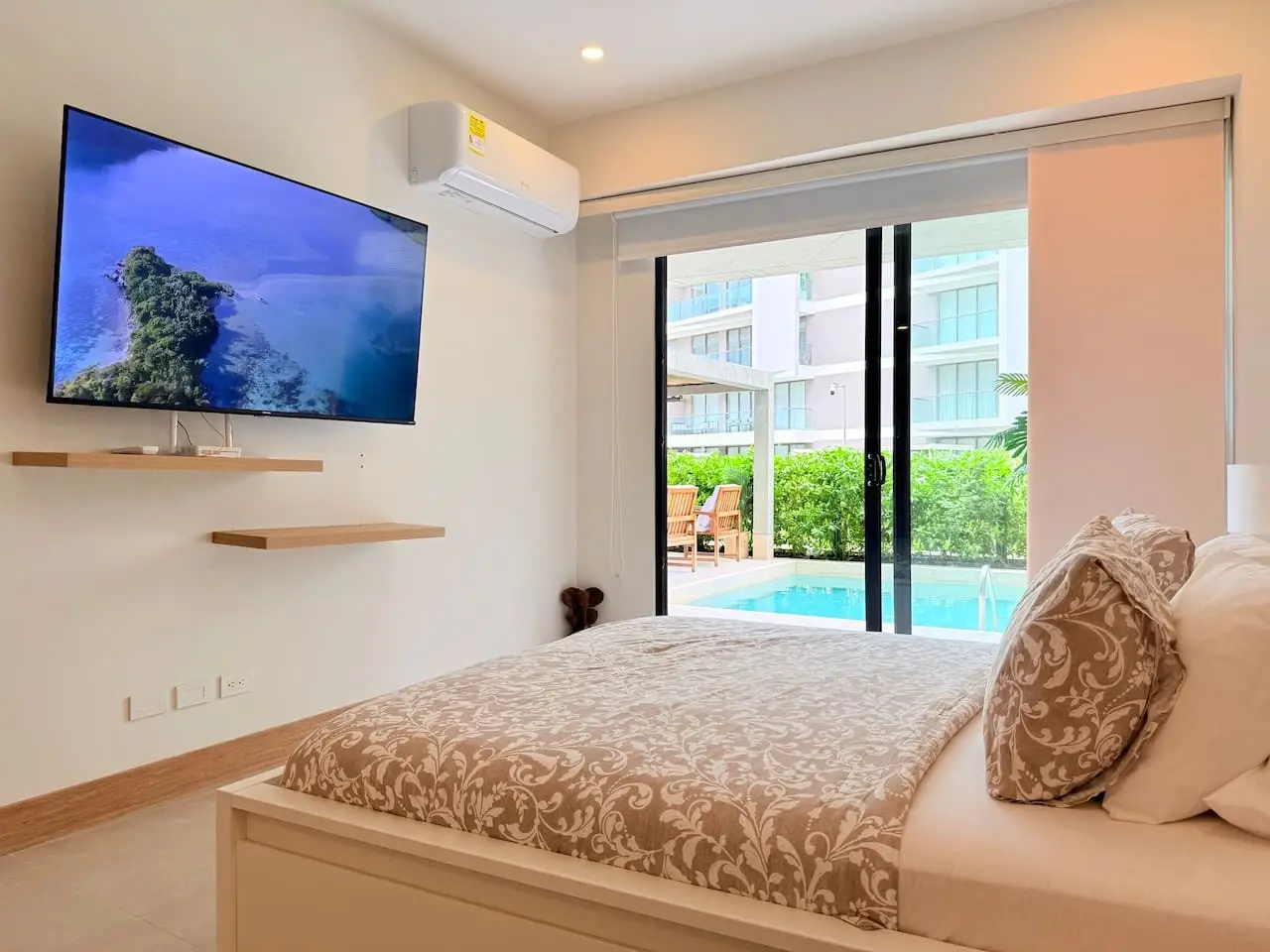 Beachfront Apartment | Private Pool | Morros Kai - Image 8