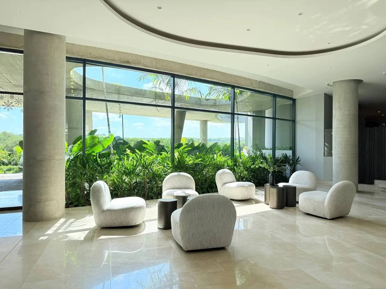Beachfront Apartment | Private Pool | Morros Kai - Image 37