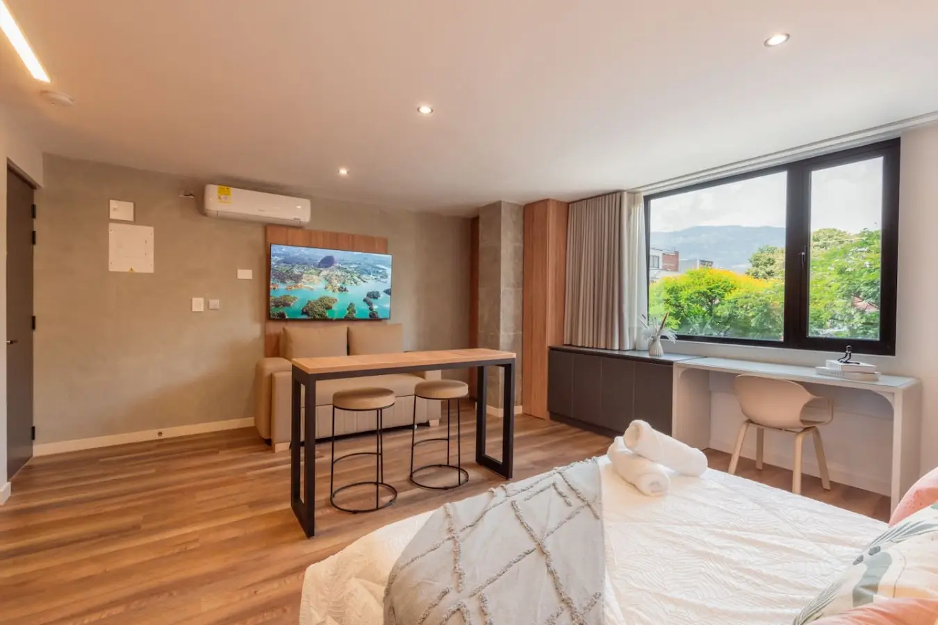 Exclusive & Cozy Loft | Arche Lofts - Image 9