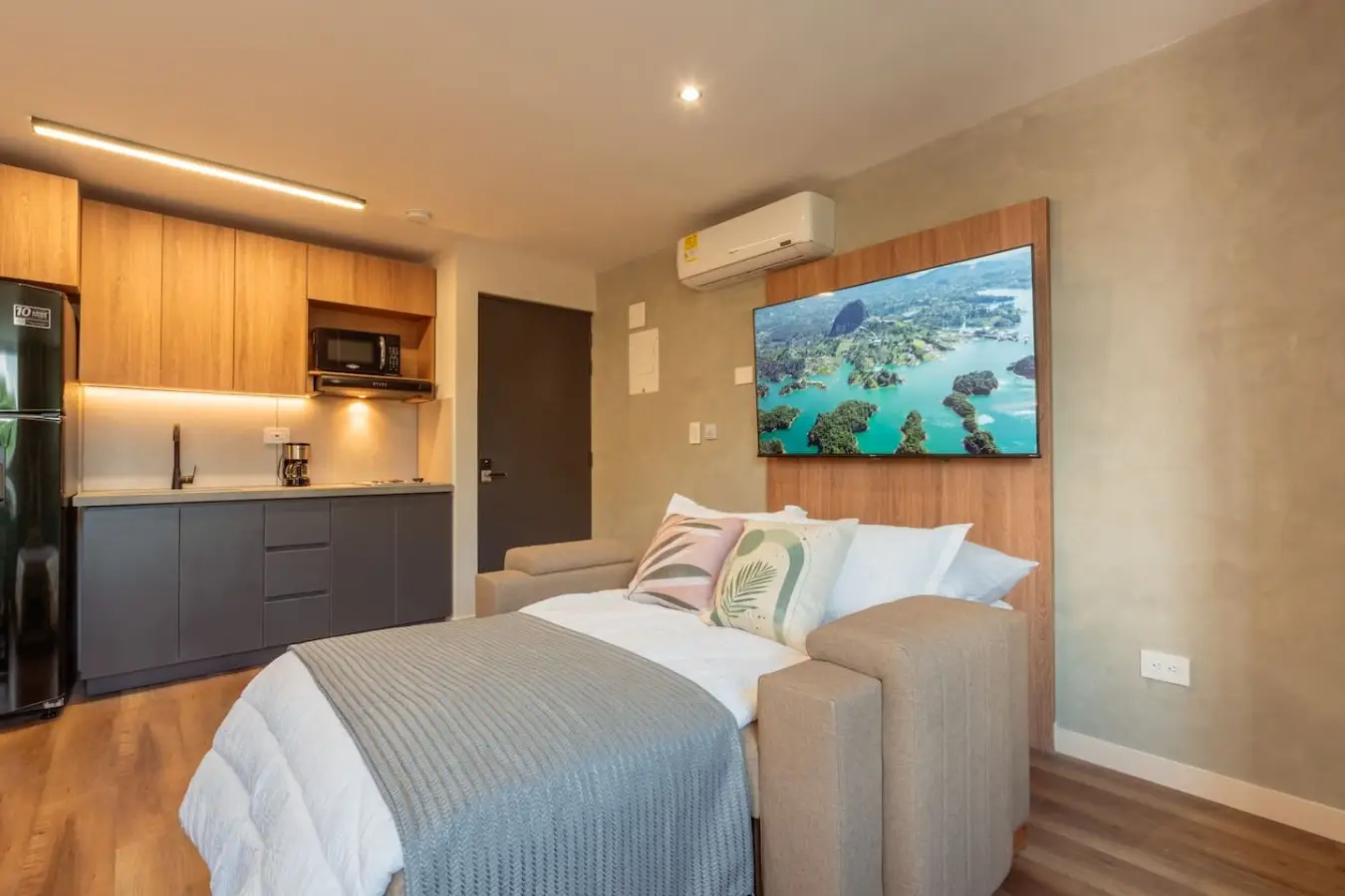 Exclusive & Cozy Loft | Arche Lofts - Image 11
