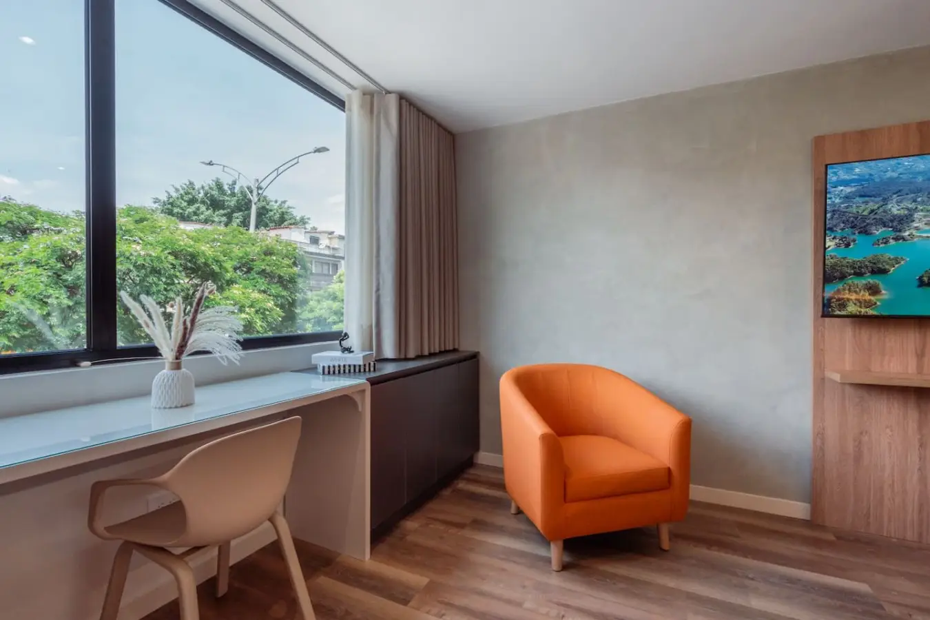 Executive loft with workspace | Arche Lofts - Image 5