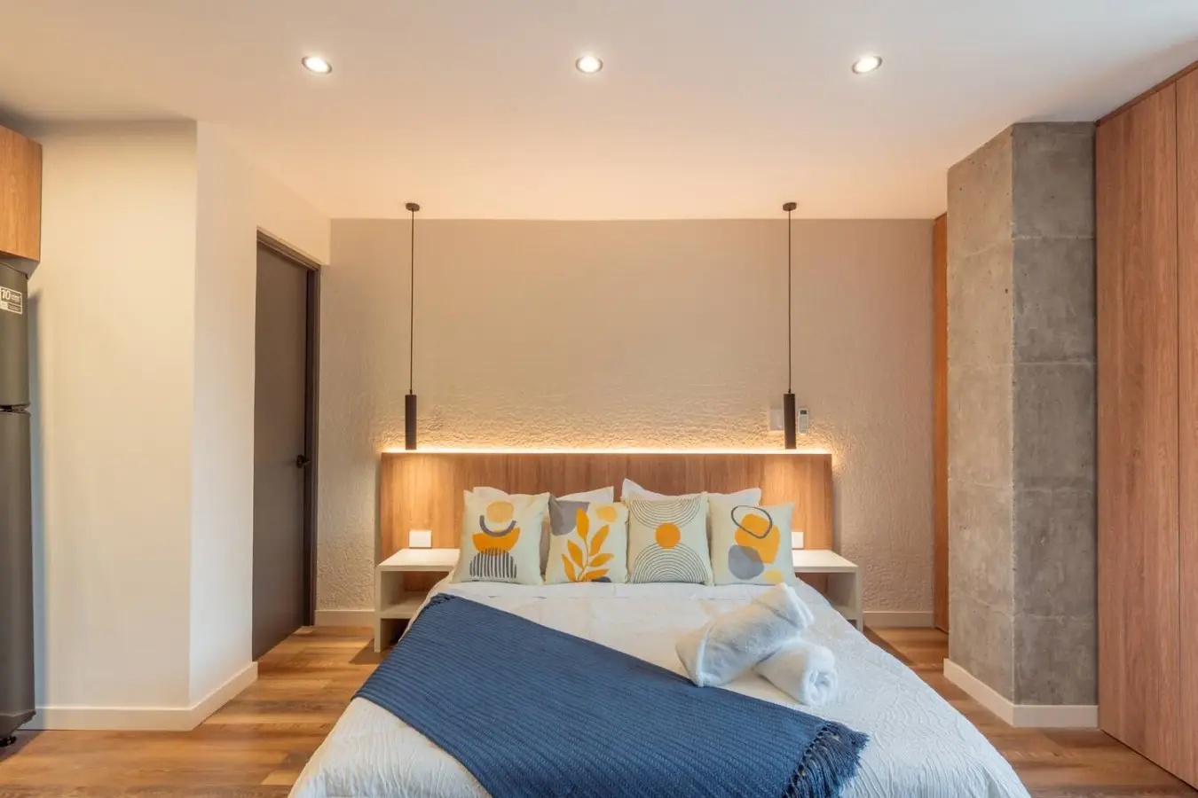 Executive loft with workspace | Arche Lofts - Image 6