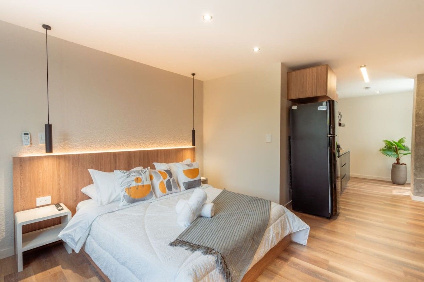 Modern Loft Prime Laureles Location | Arche Lofts - Image 6