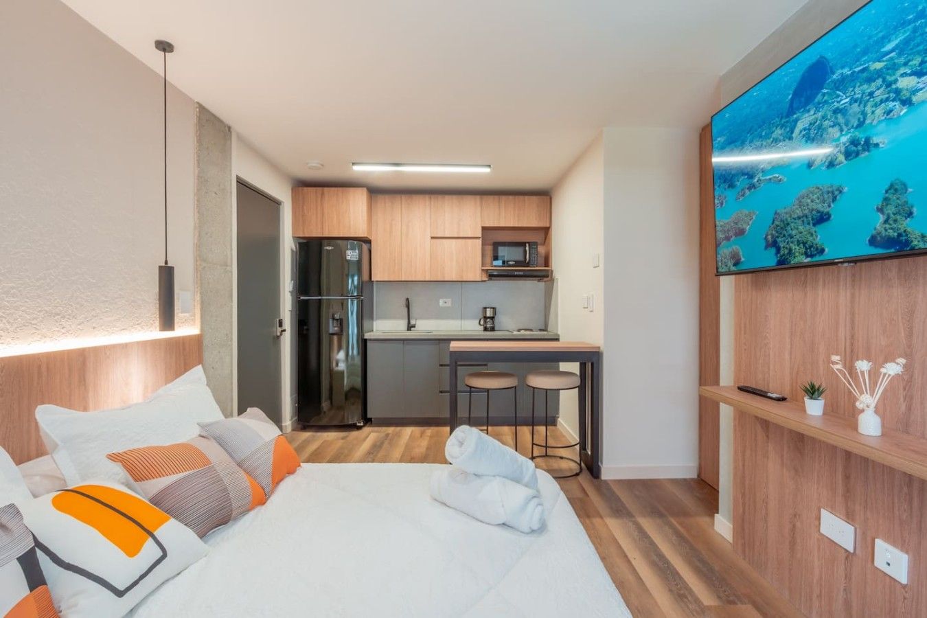 Loft in a Prime Laureles Location | Arche Lofts - Image 6