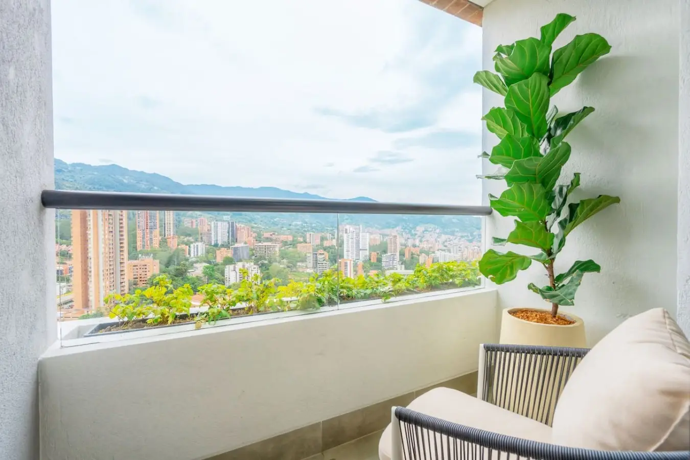 Premium Apartment | El Poblado | Skyline 27 - Image 4