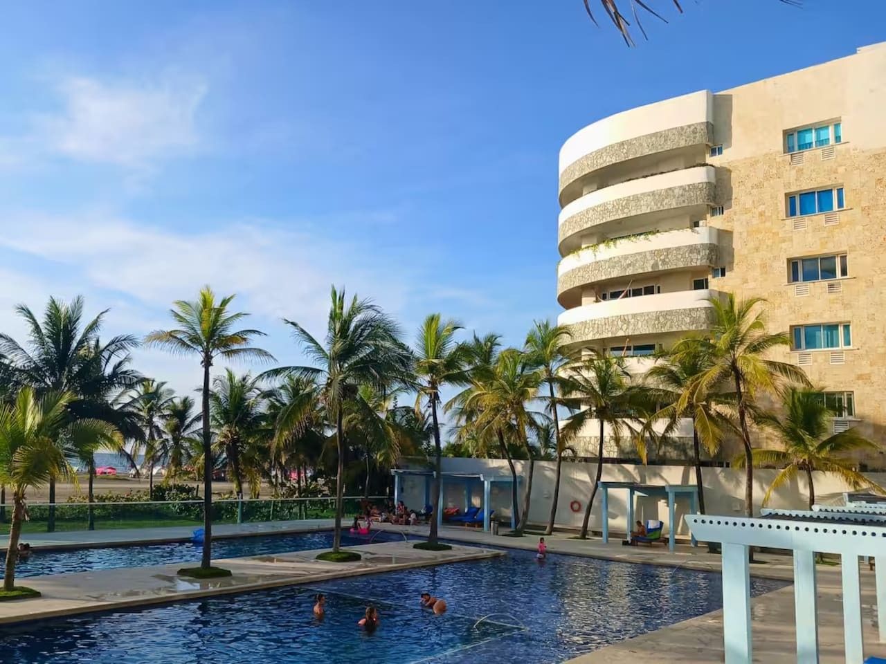 Morros | Unique Lagoon Views + Beach Access