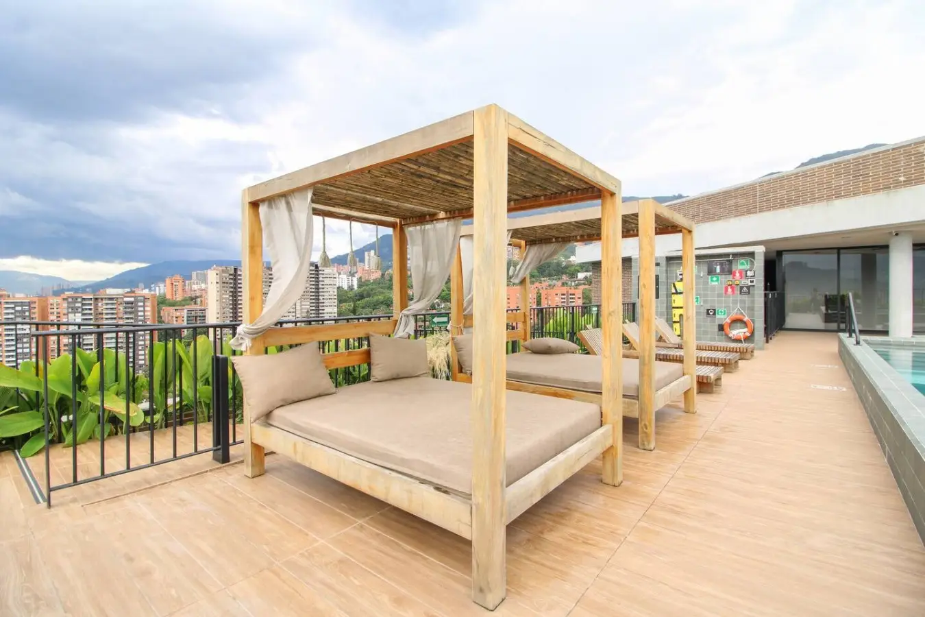 Exclusive Apartment | Envigado | 360° Views - Image 17