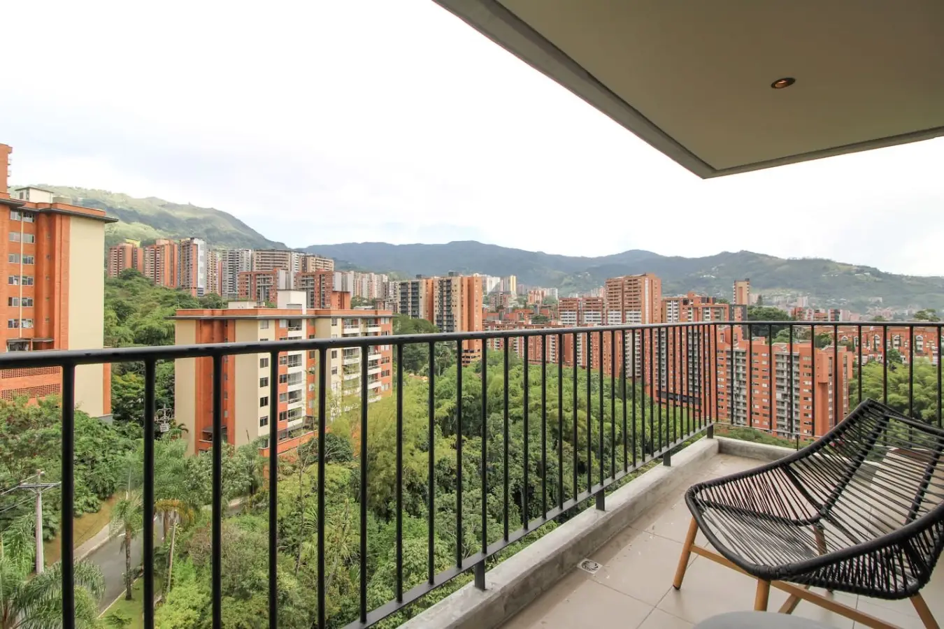 Exclusive Apartment | Envigado | 360° Views - Image 27