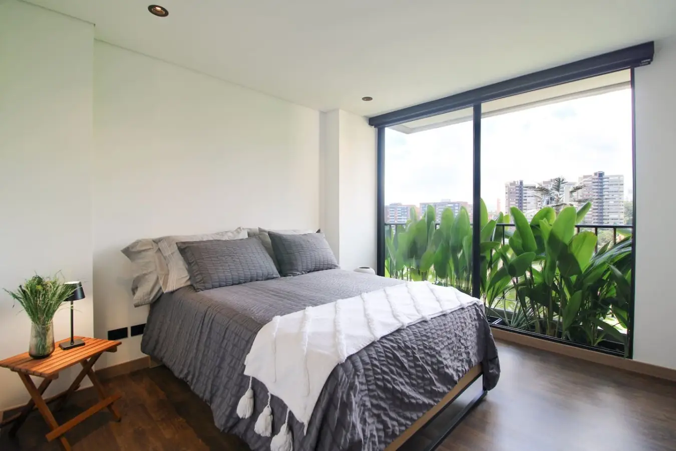 Exclusive Apartment | Envigado | 360° Views - Image 4