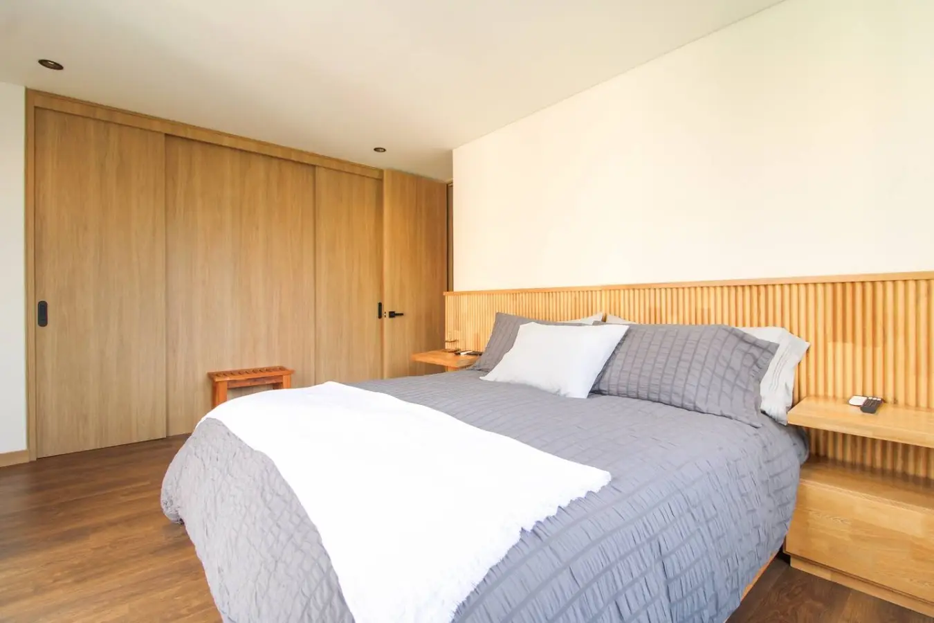 Exclusive Apartment | Envigado | 360° Views - Image 3