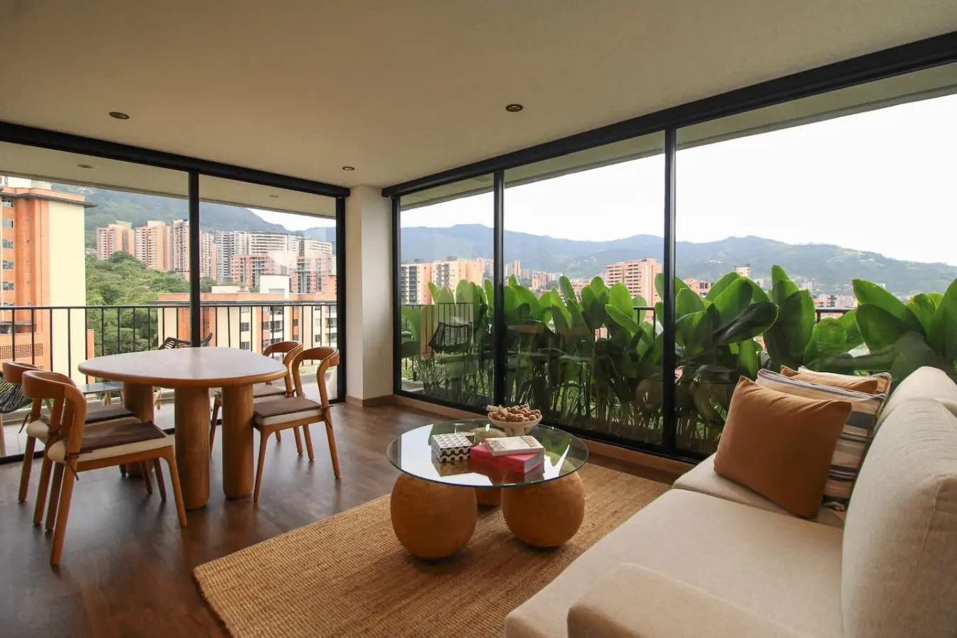 Exclusive Apartment | Envigado | 360° Views - Image 7