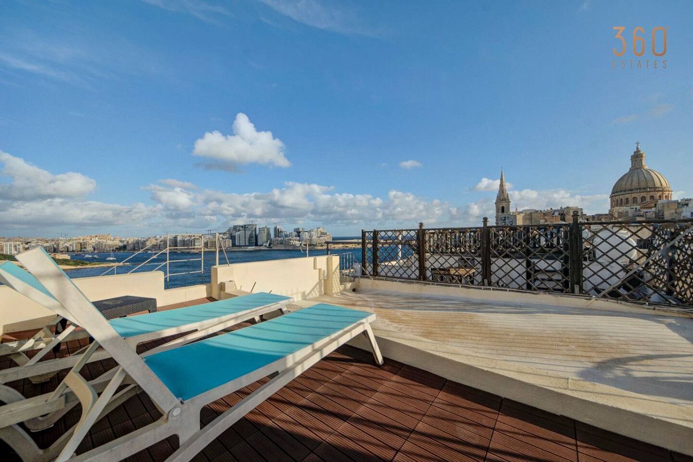 Duplex penthouse in Valletta with Terrace Views VLT021