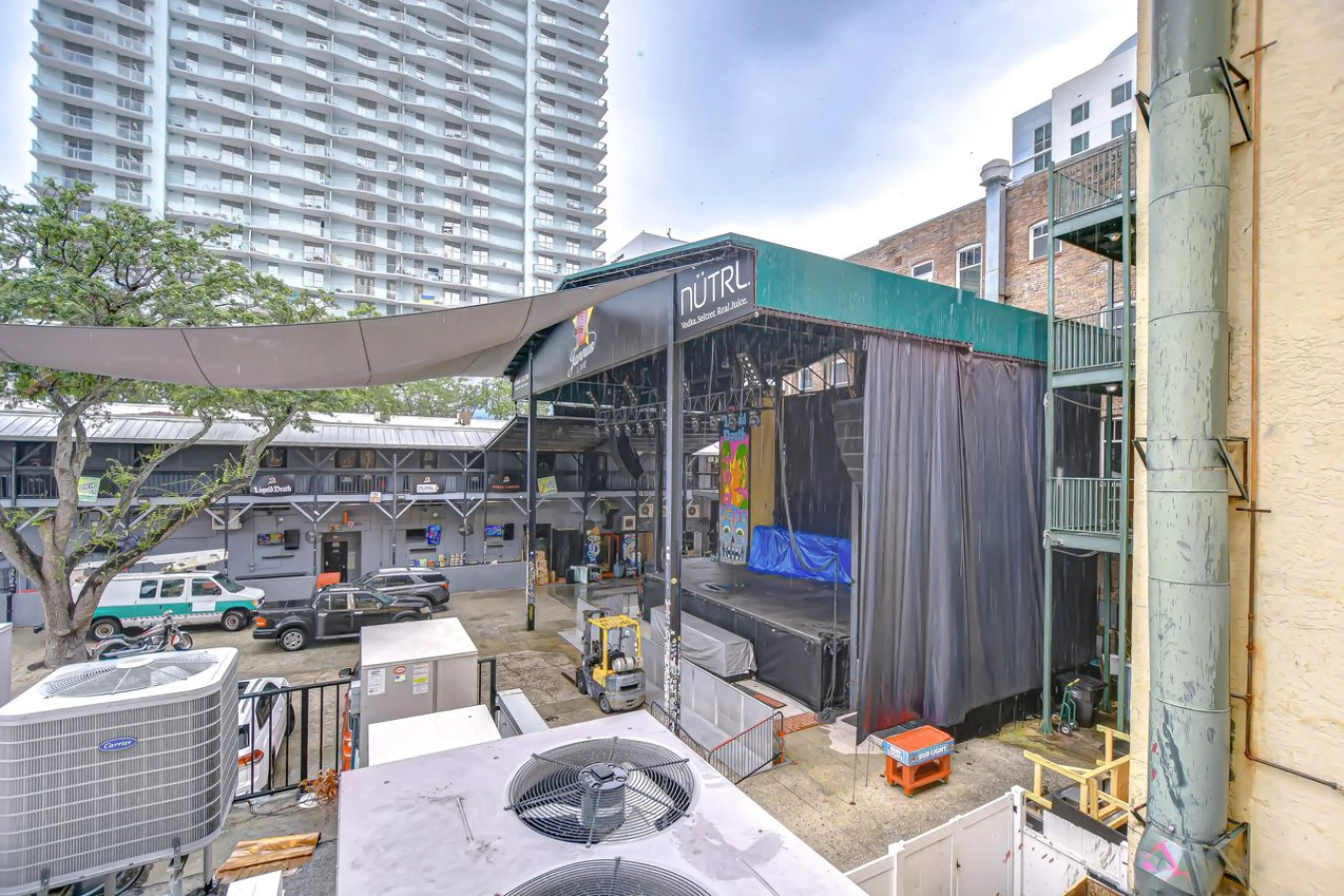 The stage is just outside our balcony! This IS the best place to enjoy the shows.