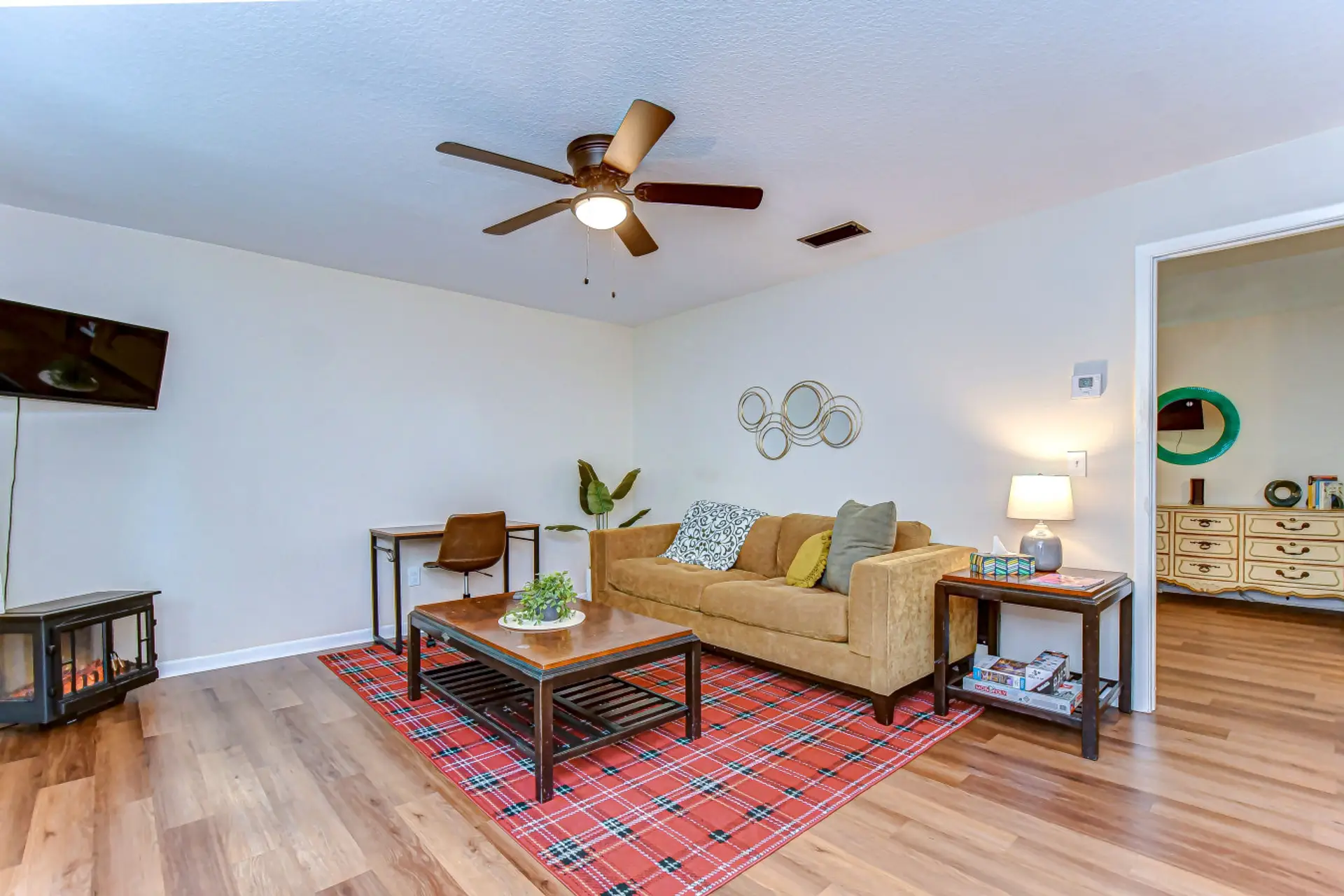 Welcome to the Jitterbug Apartment at The Pinellas Lodge!