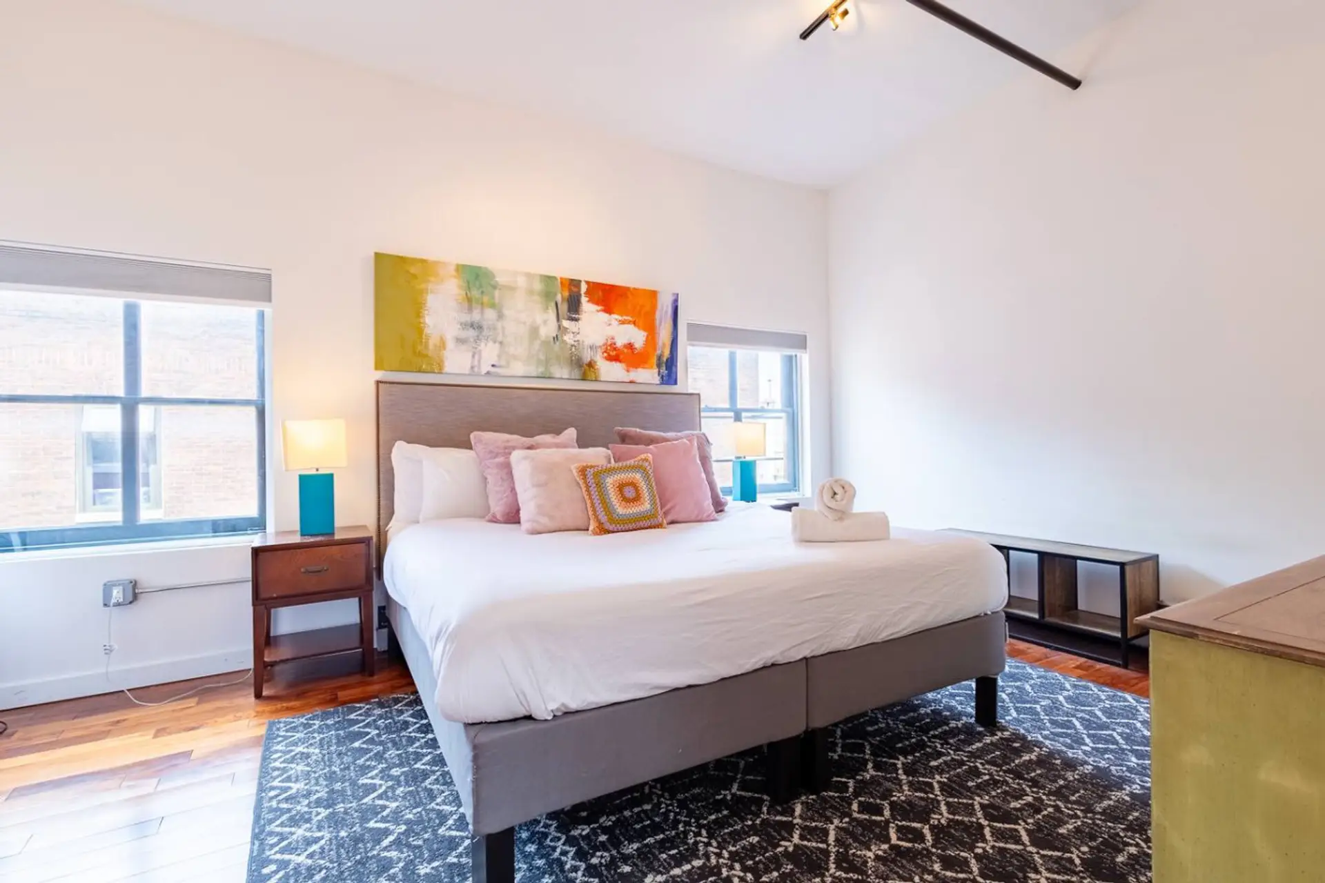 Cozy Queen Suite with Contemporary Touches