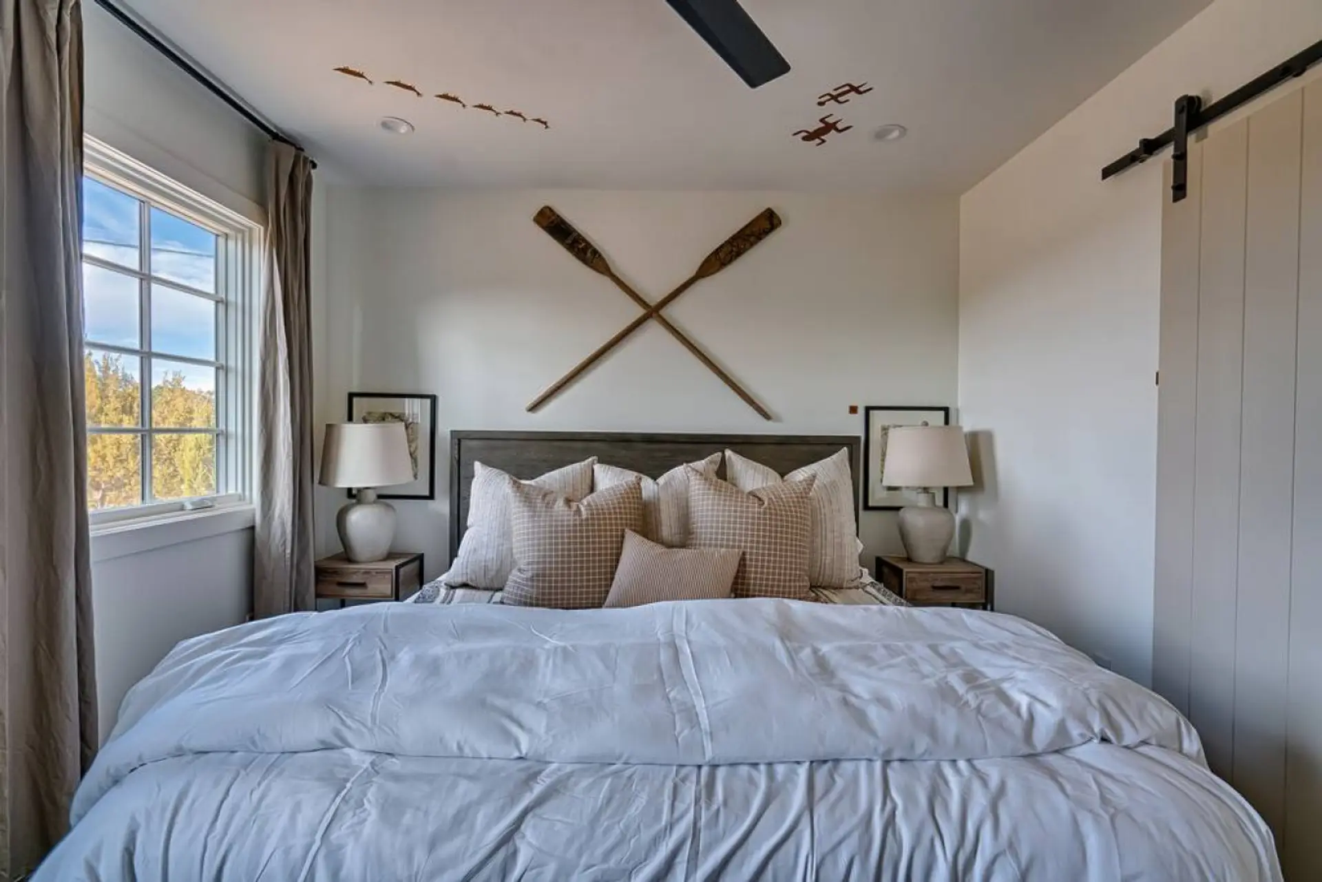 King size bed in bedroom