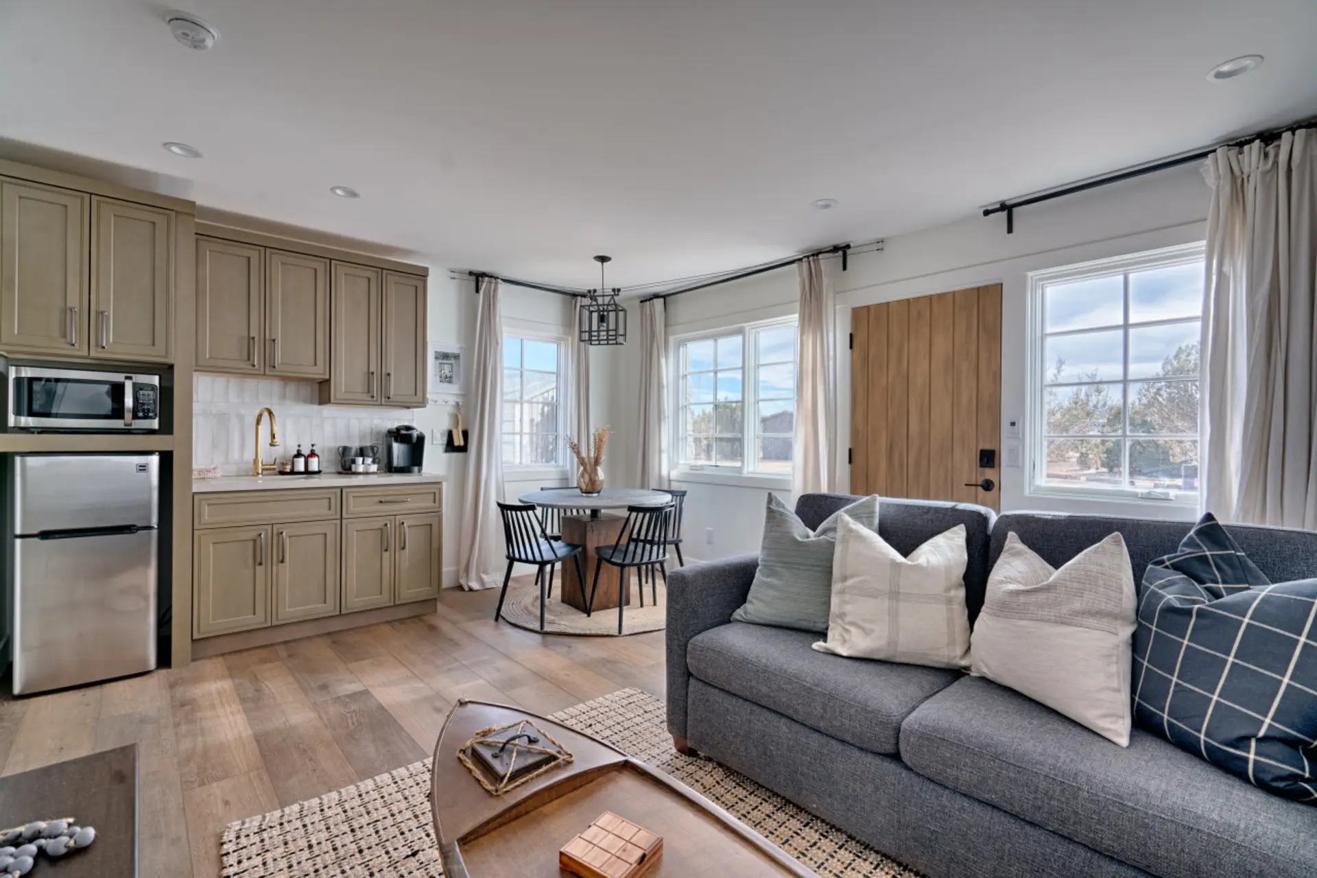 Bright and inviting Living area