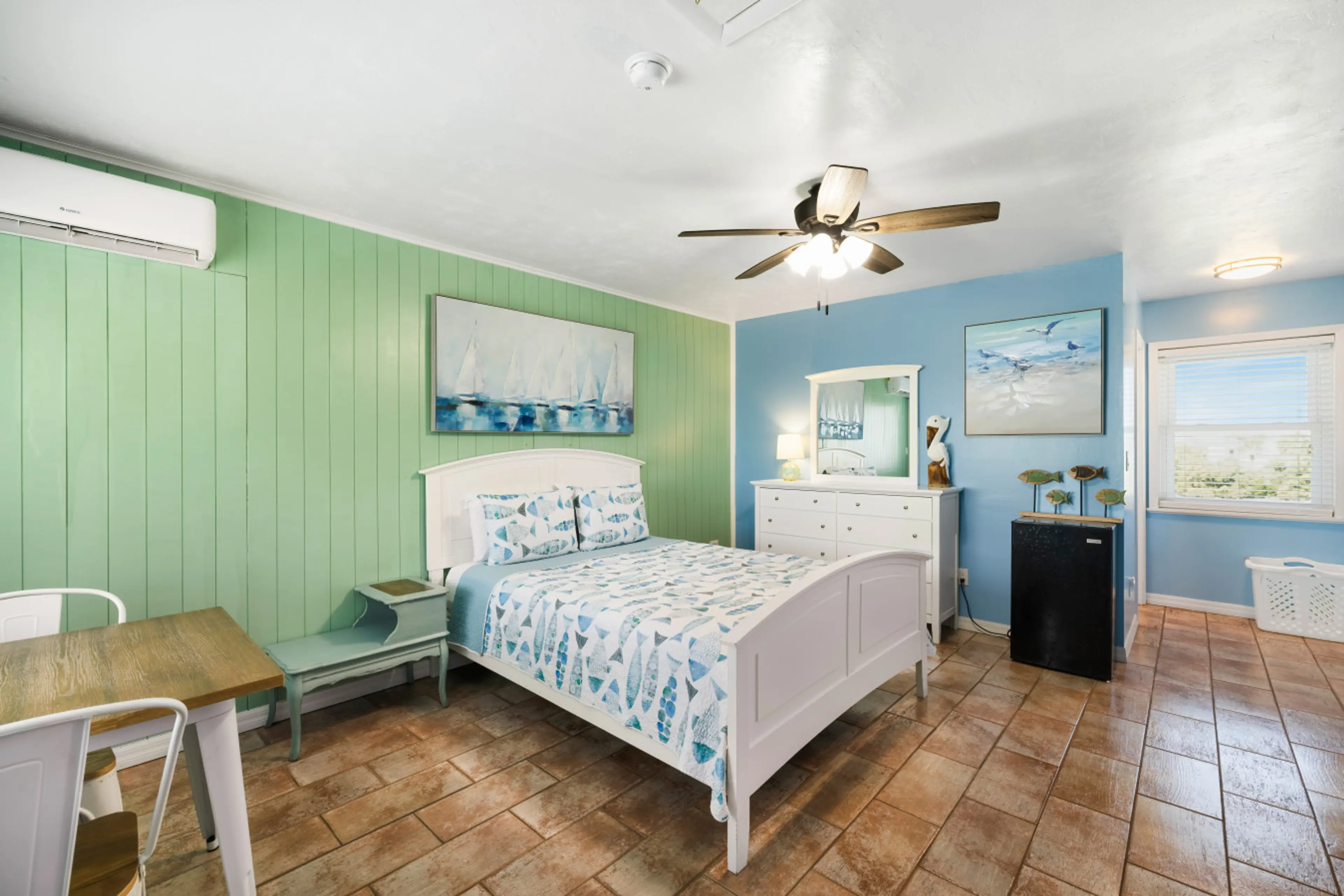 Comfy Queen Bed Accommodations!