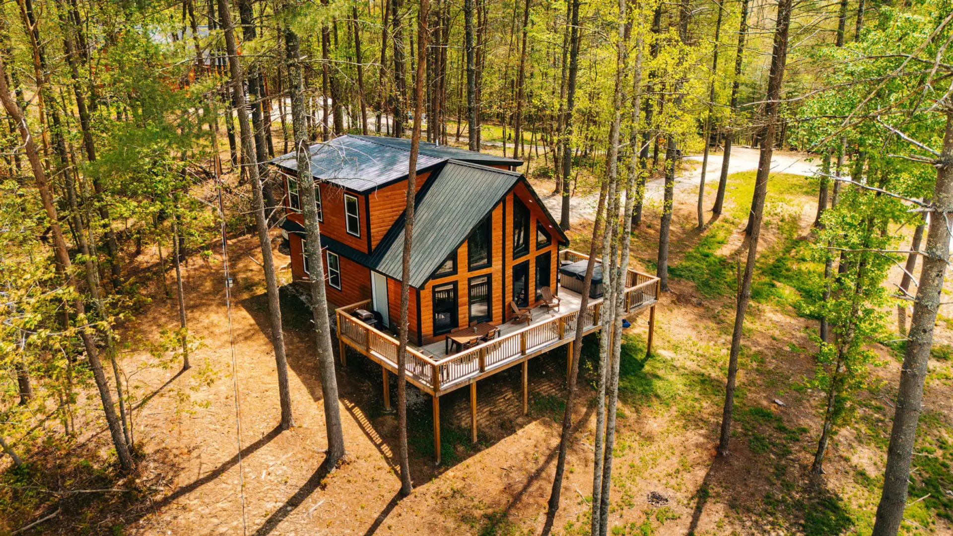Welcome to The Russet! Your exclusive fall family getaway so amazing, you'll forget to check your work email... or even what day it is. You're on "gorge-time" now.