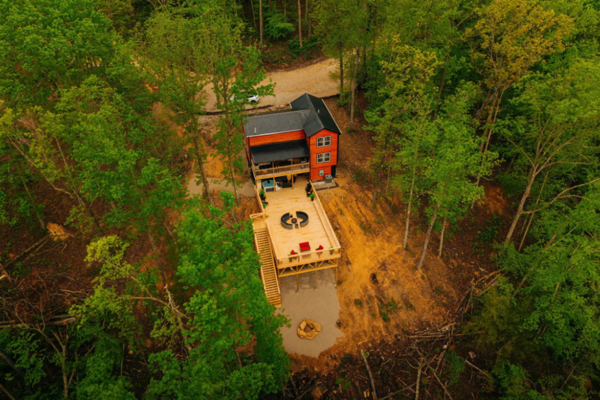 Welcome to Shawnee Retreat by The Hideaways! One of the best views in all of Kentucky!