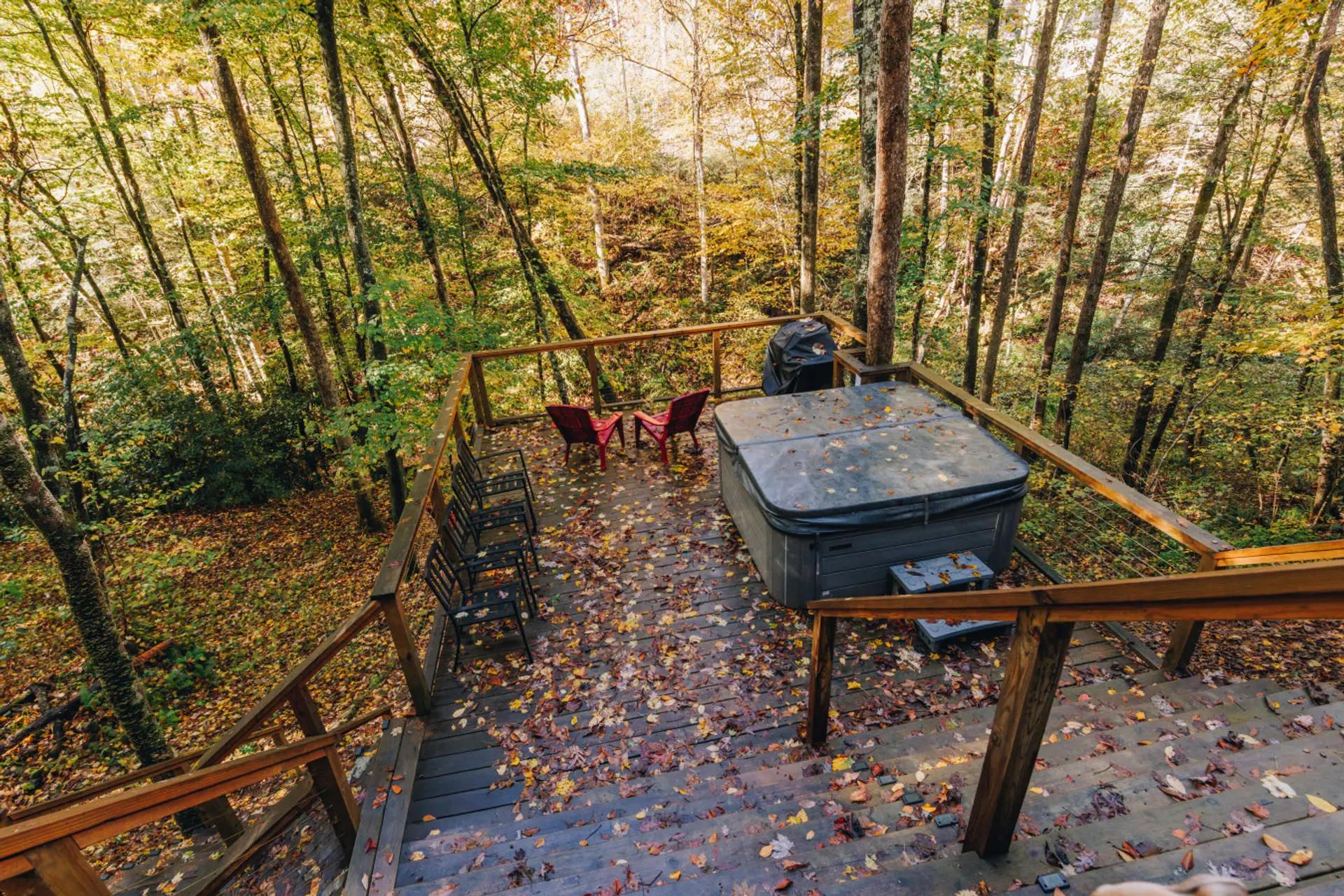 Adventure by day, soak by night—this hot tub has your name on it (bubbles included, hiking sore legs not required).