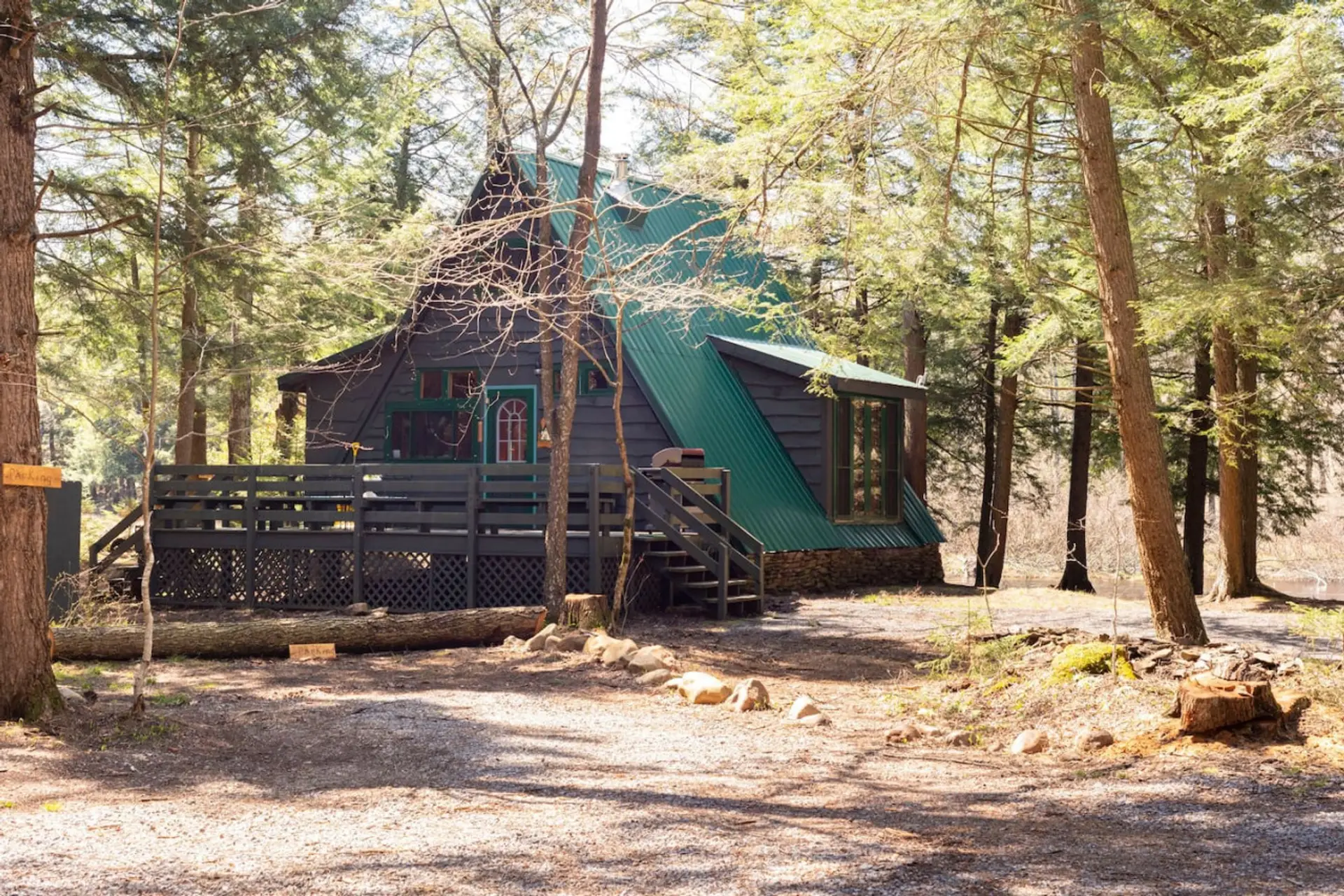 Riverside Cabin  - peaceful woods and river