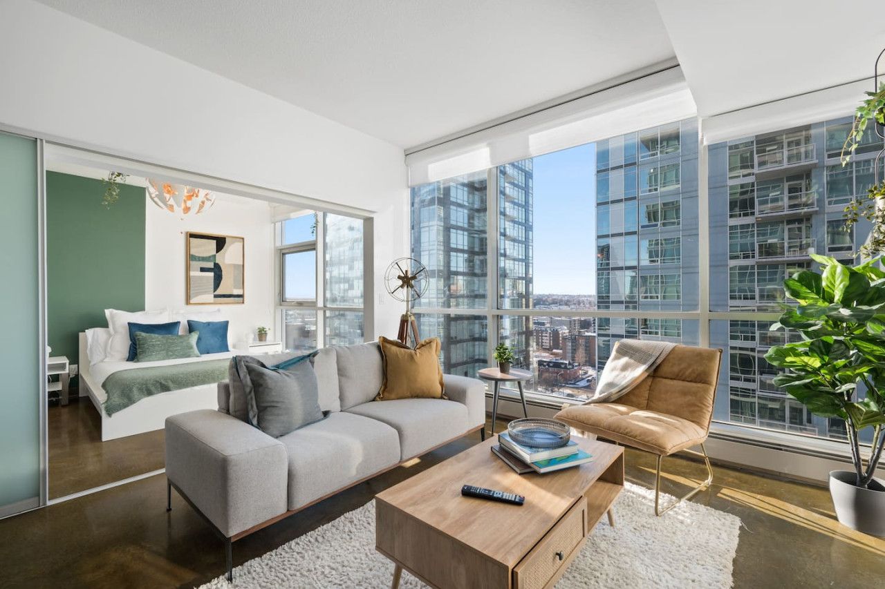 Skyline Views + Heated Parking, Near Saddledome