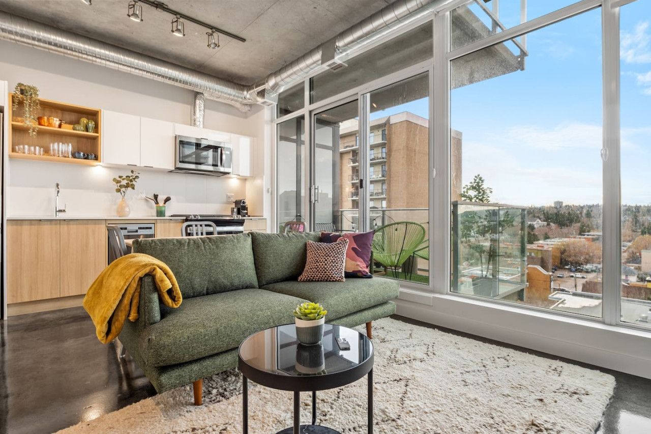 Beltline Studio w/ Balcony + A/C, Free Parking