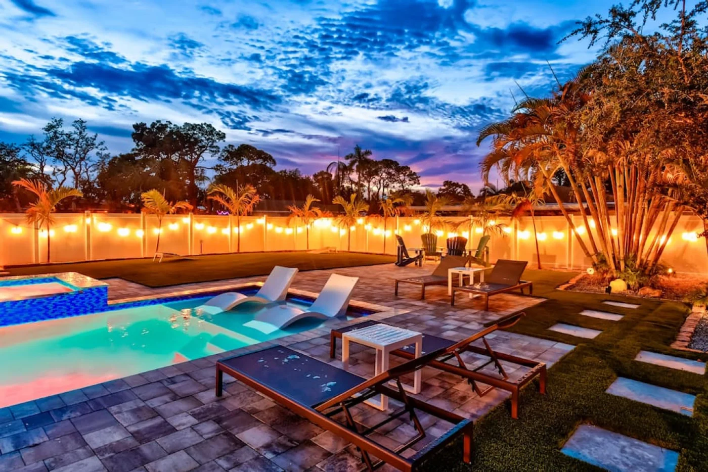 The Oasis — Pool, 2 Hot Tubs & Putting Green · Bradenton, FL