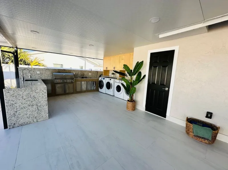 Bradenton Pool Home photo 4