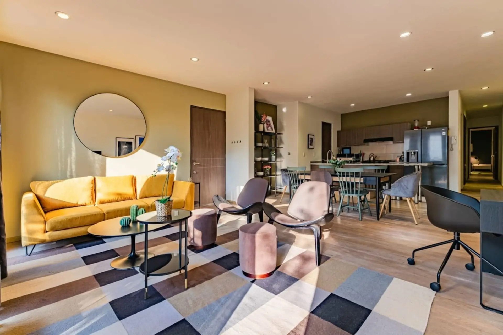 This modern, kid friendly condo is perfect for a small family or friend’s getaway