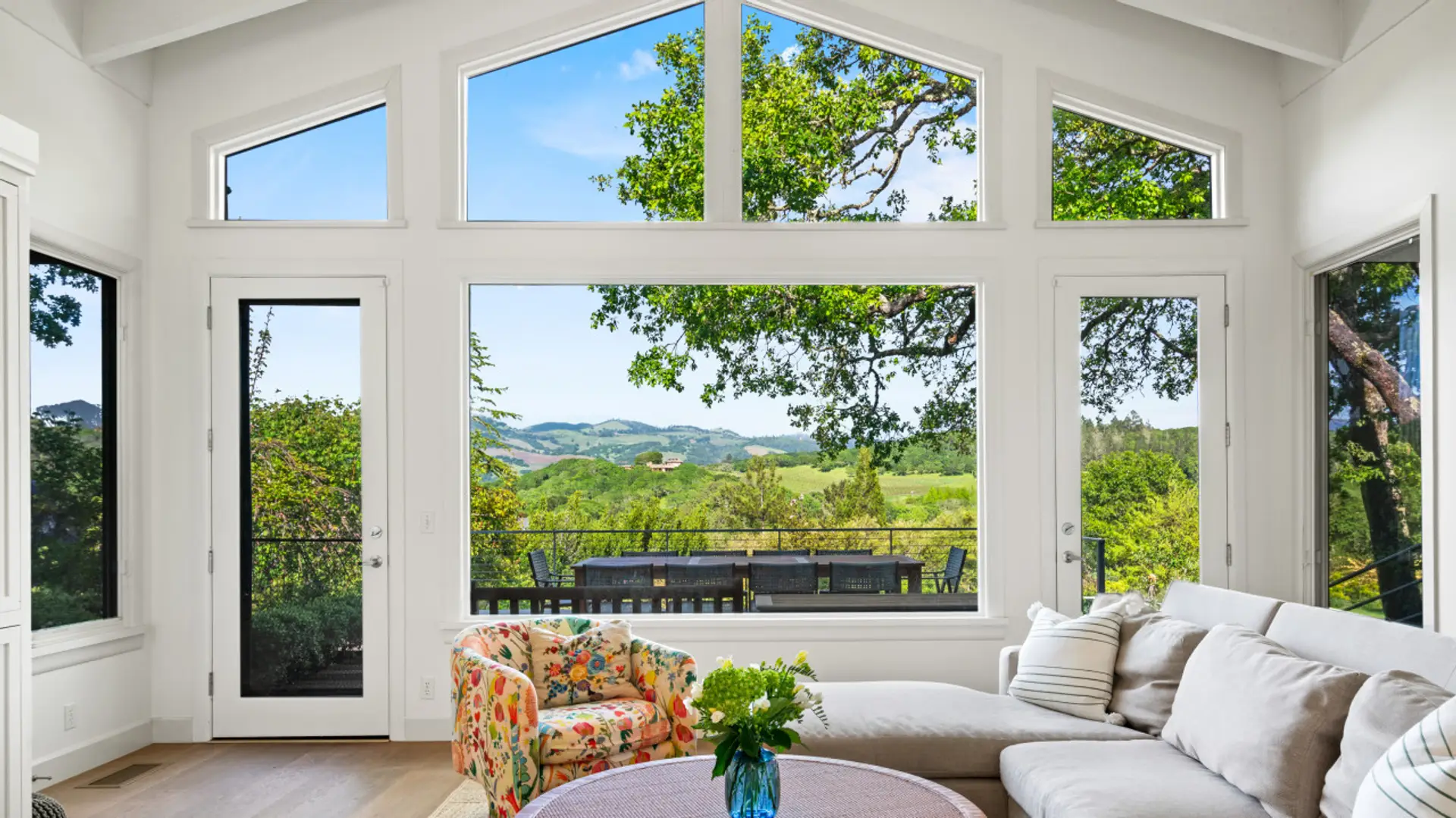 Take in the stunning Kenwood views curled up on the couch!
