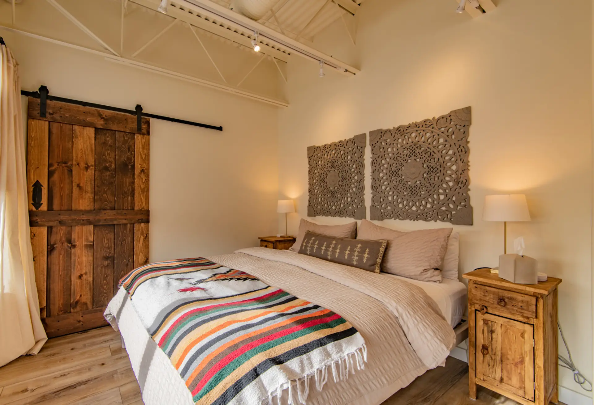Bedroom | King Bed