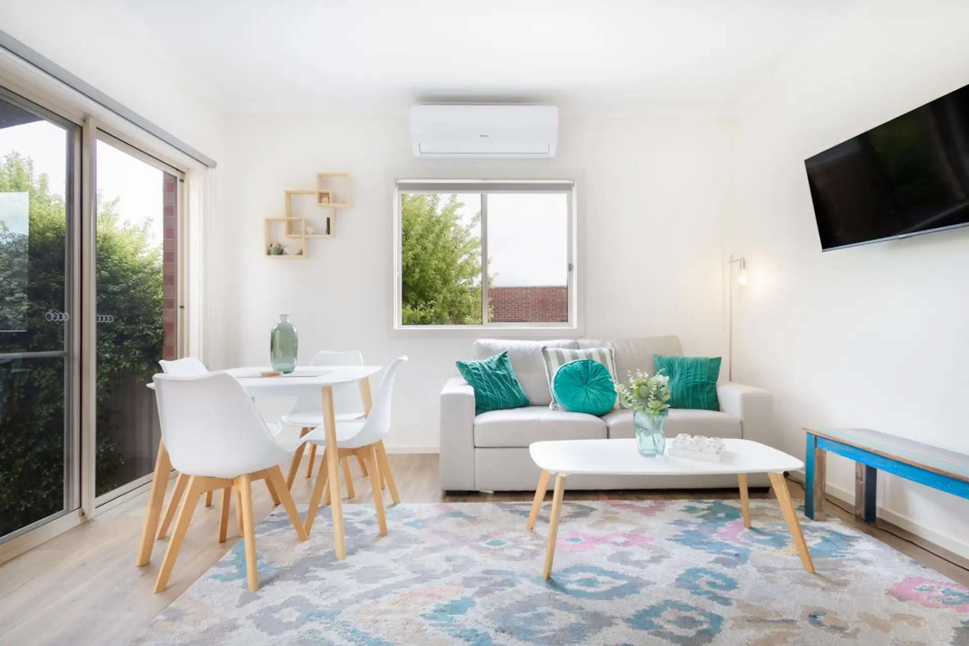 Light filled open plan living & dining perfect for a small group