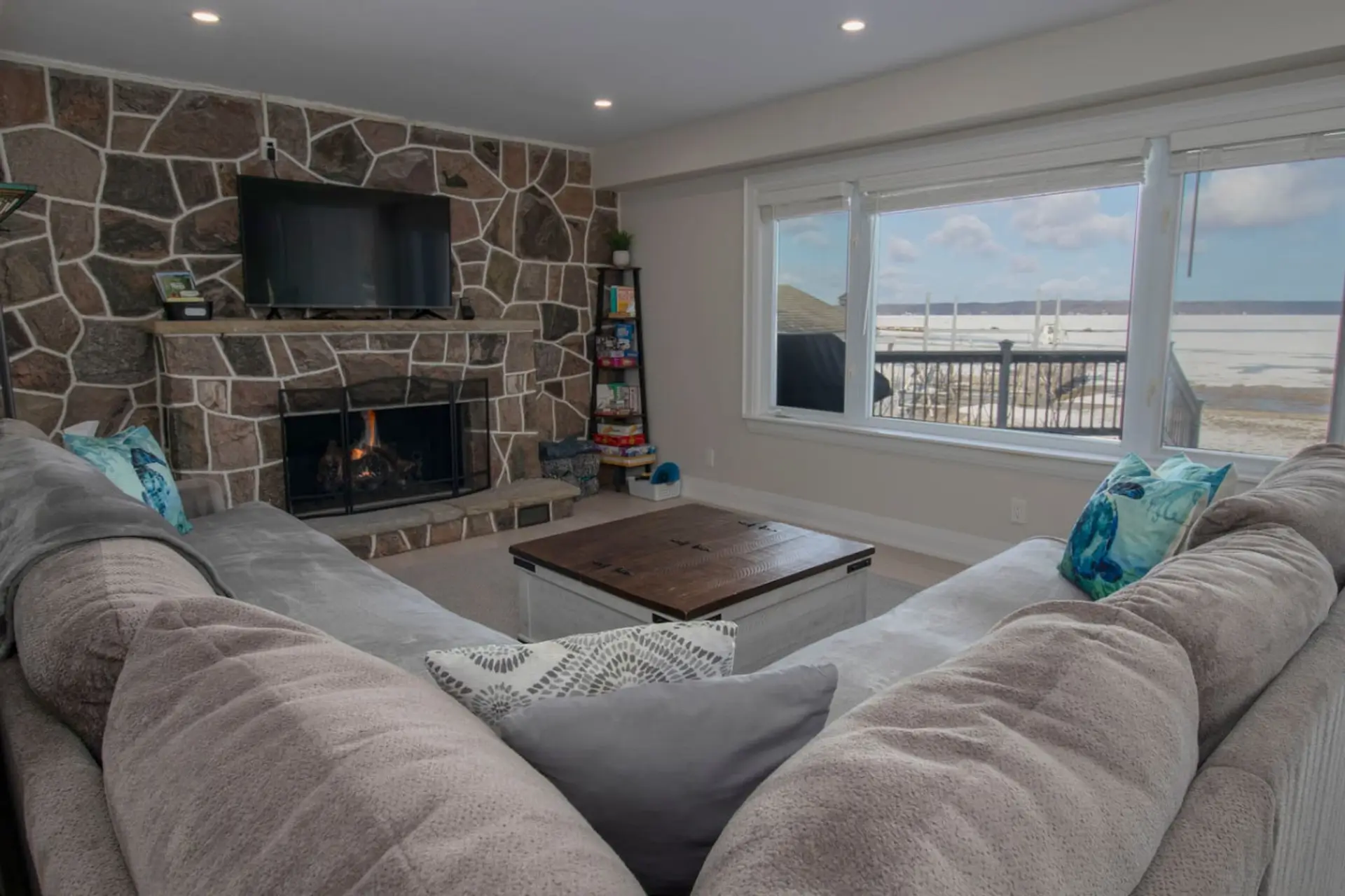 Living Room with Gas Fireplace