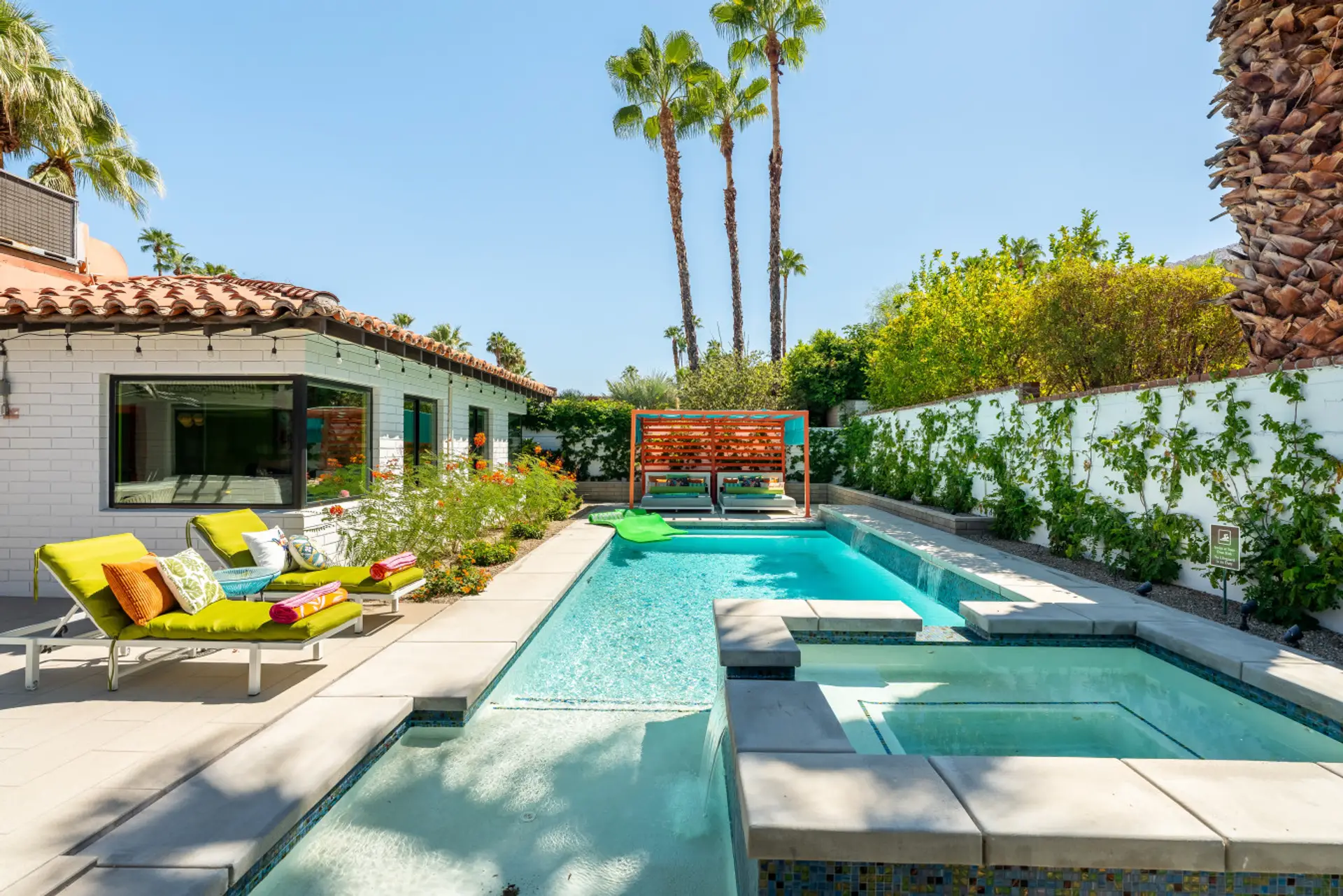 Pool & Spa