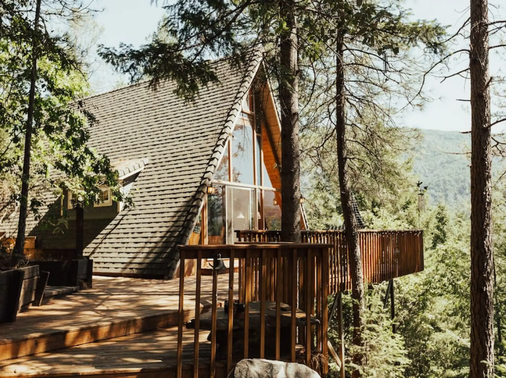 Treehouse view from the front on a sunny day. An IG-worthy place Treehouse view from the front on a sunny day. And IG-worthy place @treehouseaframe